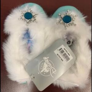 New toddler slippers